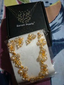 🦪 Elegant Pearl and Crystal Jewelry Set