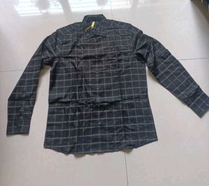 Men's Checkered Long Sleeve Shirt