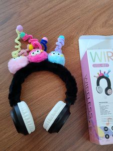 Cute Wireless Headphones with fuzzy features