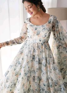 Elegant Floral Print Kurta Set