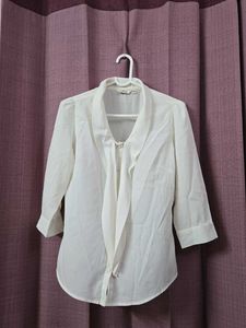 Wills White Collared top