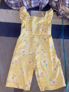 Brand: Budding Bees.. Size: 12-18 Months