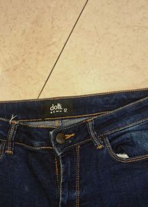 Stylish Dark Wash Skinny Jeans