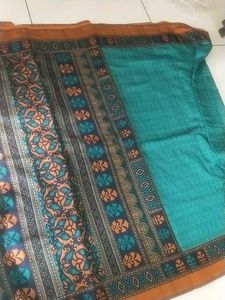 Saree with Geometric Border