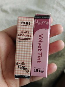 10 TRAVEL Makeup items + free organizer box