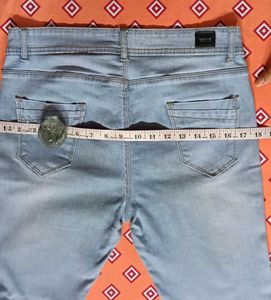 Light Wash Denim Jeans ( for girls)