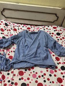 Puff Sleeved Drape Shirt With Knot