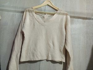 Biege Crop Sweater