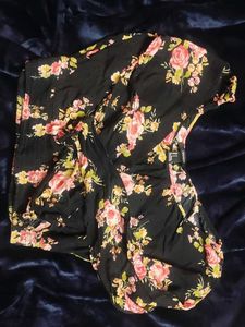 FOREVER 21 Black Floral Smocked Top