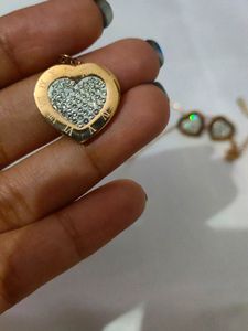 Anti Tarnish Earrings And Neckpiece Set