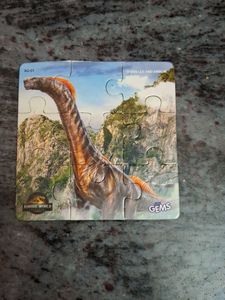 Jurassic World Dinosaur Puzzle,puppet and bottle