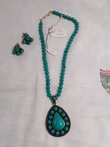 Turquoise Beaded Necklace &amp; Earring Set