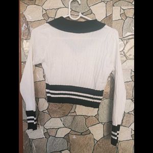 Stylish Cropped V-Neck Knit Top(Weekend sale)