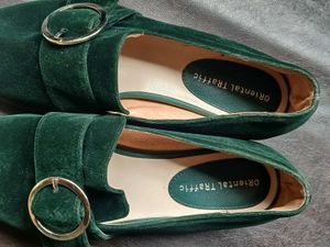 New] Moss green velour pumps ORiental Traffic