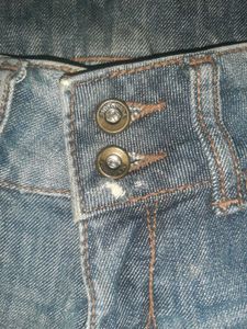 MANGO Rare-to-Find Vintage Y2K Denim Capri