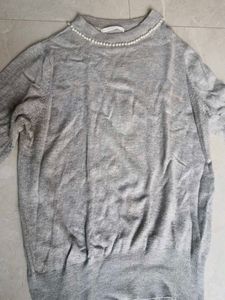 Elegant Gray Pearl Embellished Knit Sweater