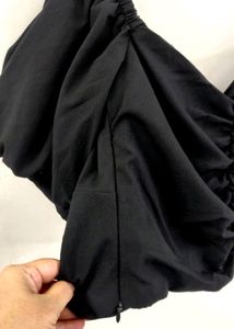 MAGRE BLACK PUFF SLEEVES TOP