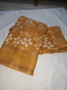 New Elegant Floral Printed Saree wit