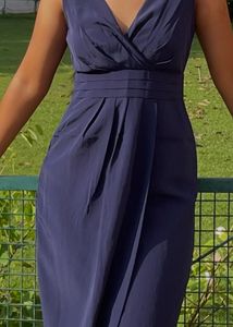 Elegant Navy Blue V-Neck Dress