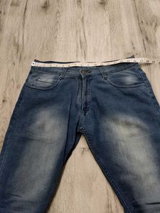 Ma5689 Signature jeans waist 32 inches