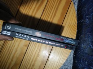 Stephenie Meyer 2 Books Set