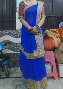 🔵 Royal Blue light waight Saree with Golden Borde