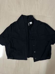 H&M Black Cropped Button-Up Shirt