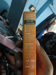 Dr veda magic glow roll On