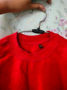 🎀Red Round Neck Sweat Shirt 🎀