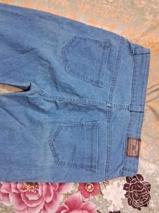 Womens Trending Jeans