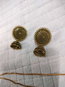 Elegant Gold Necklace &amp; Earrings Set