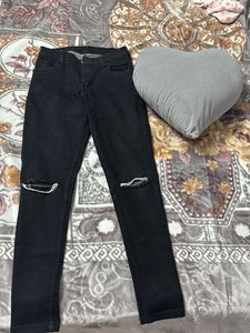 Ripped Black Skinny Jeans
