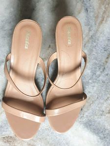 👠Bata Nude pointed Heel Sandals