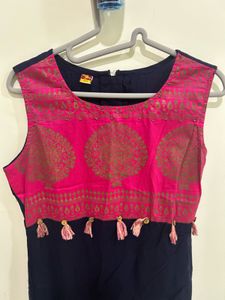 Elegant Navy Blue Kurta with Pink Embellishment