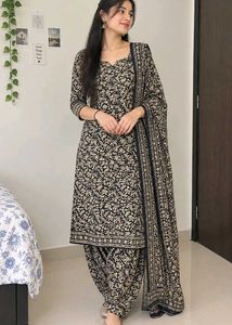 Elegant Printed Kurta Set