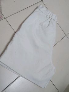 Woman White Shorts