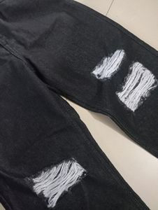 Black Ripped Straight Jean