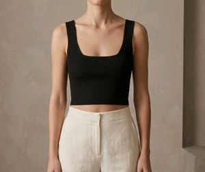 Sleek Black Ribbed Cropped Tank Top