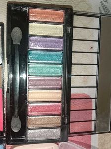 Multicolor Eyeshadow Palette Set