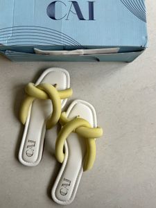 Chic Yellow Knot Detail Slides