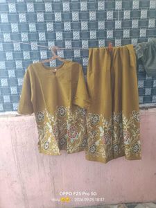 Stylish Kurta Set with Floral Print