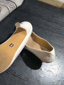 Chic White Pointed Toe Heels