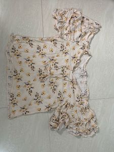 Floral Print Ruffle Sleeve Top