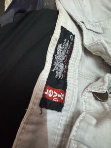 Stylish Light Wash Jeans