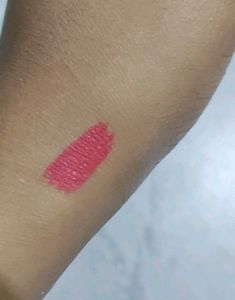 Elle 18 Color Pops Lipstick