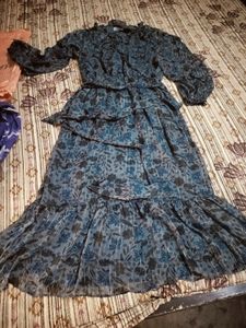 BLACK ONE PEICE WOOLWORTH BRAND