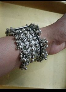 Vintage Style Silver Tone Cuff Bracelet