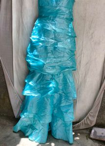 17J6. Stunning Strapless Ruffled Gown