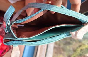 New Lavie sling bag