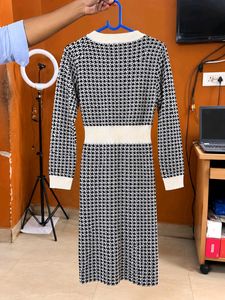 Houndstooth Knit V-Neck Dress